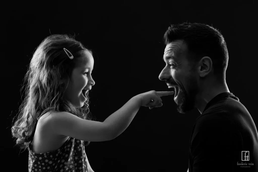 Séance photo famille en studio à Alixan - Frédéric Trin photographe